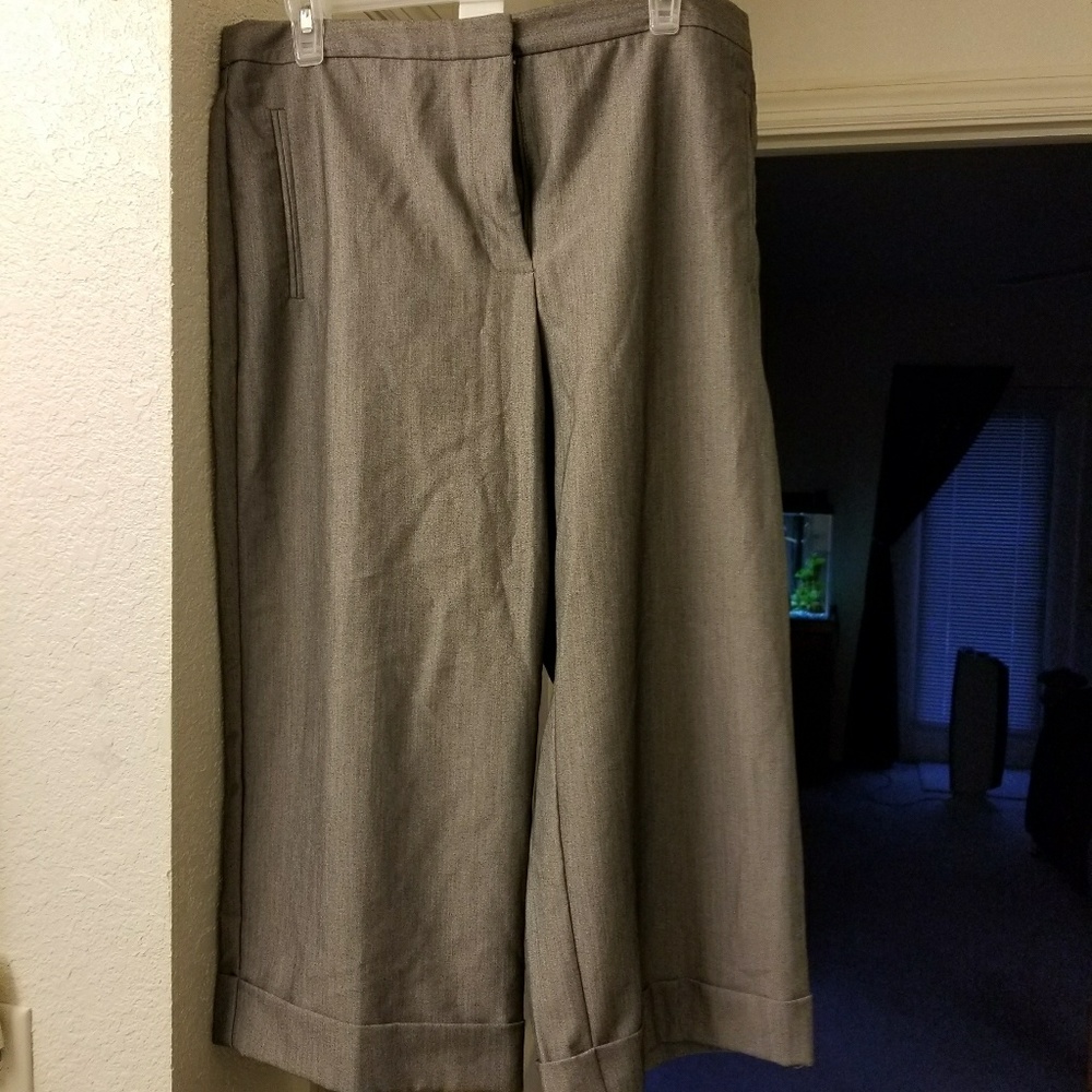 Grey Capri pants